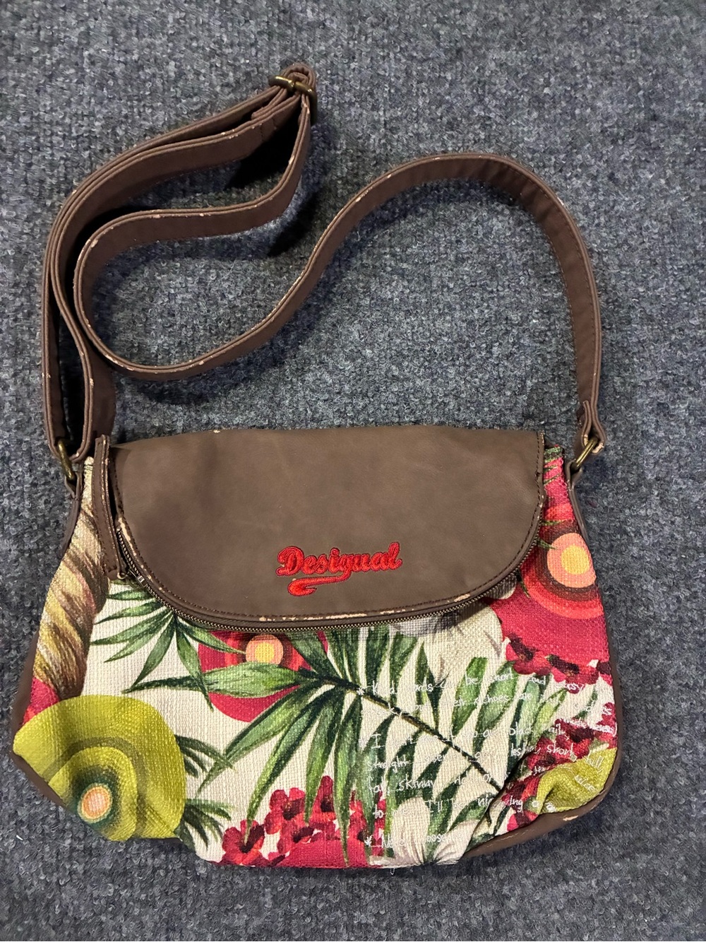 ⭐️ Desigual Brown Floral Crossbody Bag